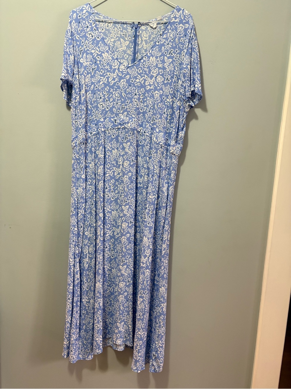 Gap Light Blue Floral Short-Sleeve Midi Dress
